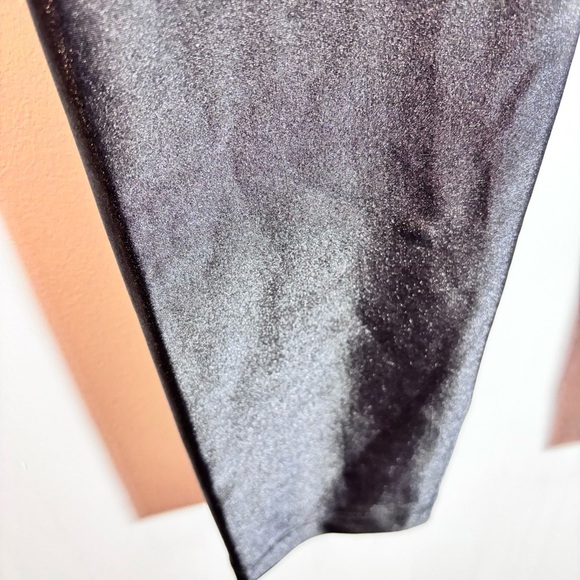 NOLI Sz L Liquid Gloss Lightweight Shine Quick Drying Second Skin Leggings - Picture 5 of 7